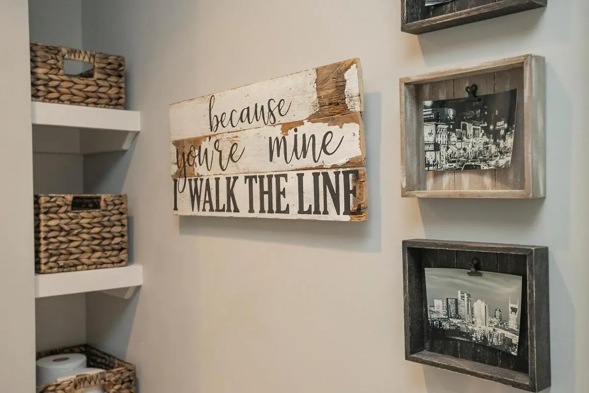 Downtown Luxury Condo At The Southern Belle ナッシュビル